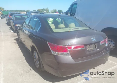 2011 Honda Accord 2.4 Ex-L z USA, uszkodzony, nr VIN 1HGCP2F84BA121775